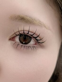 ディアリリー(Dia Lily.)の写真/濃さも束感も思いのまま。バインドロックで叶う圧倒的ボリュームeye♪