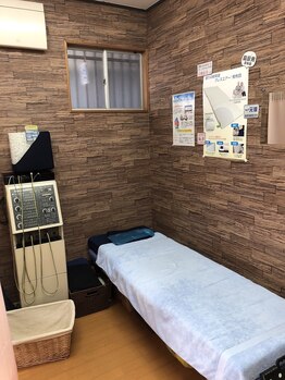 整体院あゆむ/ベット　着替えスペース