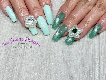 アン ジョーヌドラゴ/【ロングネイル】お花ネイル