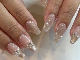 キラキラ　ゴテゴテ　オフィス