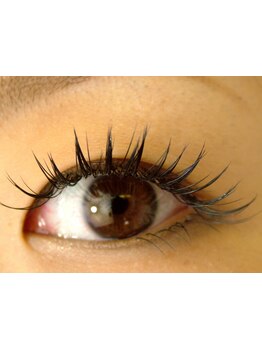 ボリュームのある目元にしたい