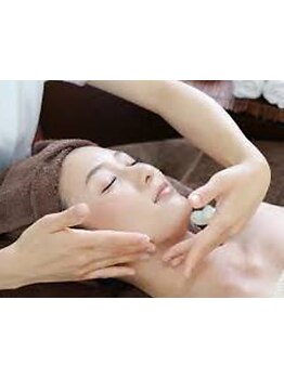 ホウレイ線・たるみ改善！予防ケア