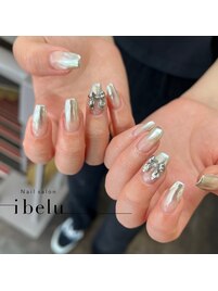 ミラーグラデーションネイル