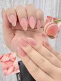 アモリ(Amori)&nbsp;桃色チーク×控えめゴールドマグネットで、ふんわり大人可愛い。