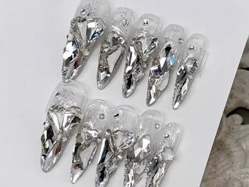 ミュウミュウ(miumiu)/冬限定ネイル特集