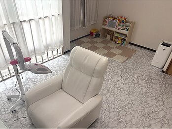 エクシアホワイトニング 大府店の写真/お子様連れ歓迎☆お得な初回¥390~★全国100店舗展開!ブライダルは半年前からの歯のメンテナンス準備が大事!