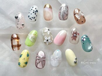 リッシュ トロワ(RICHE trois)の写真/短い爪でも可愛い大人ニュアンスネイルやインクネイル、チェックネイルetcファッションに合わせてご提案♪