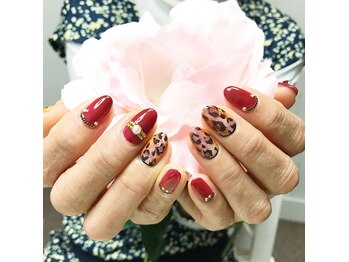 ヒトミネイルズ(Hitomi Nails)/レオパードネイル