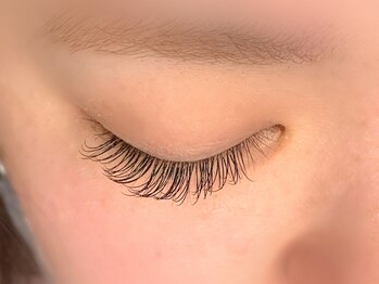 アッシュ 大森(Ash)/エクステ 100本 (片目50本)