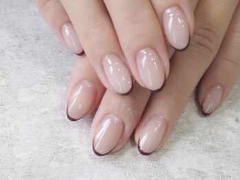 メロウ(mellow)/スキニーフレンチネイル