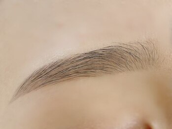 チリオ(CIGLIO)の写真/[ワックス脱毛/眉毛パーマ/眉カラー]など豊富な眉毛MENUでお悩み解消◎美眉スタイリングでお顔の印象もUP！