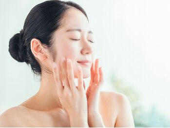 クリニカルエステ リフィーナ 辻堂店の写真/【シミケアフェイシャル専門15年】諦めないで！肌悩みゼロを追求するシミケアポロポロ感動体験！