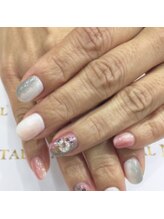 クリスタルネイル ボンベルタ橘店(CRYSTAL NAIL)/縦グラデネイル