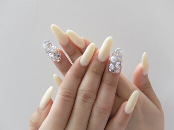 ネイルサロンミキ 横浜(MIKI)/上品ネイルワンポイントモード