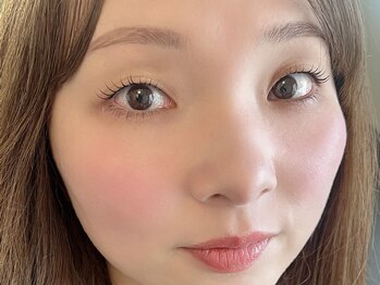 ヨウハ(YOHA)/ 眉とまつ毛で垢抜け