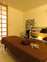 ルナハウス(Luna house)/完全個室のゆったり空間白の部屋