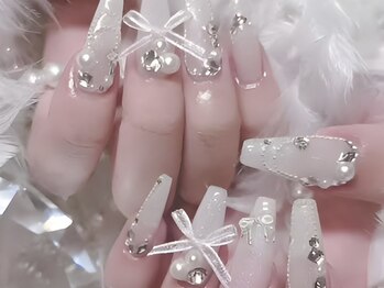 ミュウミュウ(miumiu)/冬限定ネイル特集