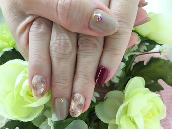 ホワイトべっ甲ネイル♪