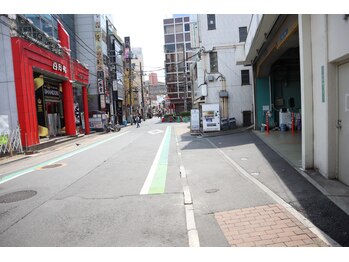 アイラッシュアンドヘアメイク チュラ(chula)/【道案内】4.この道を真っ直ぐ