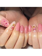 ホズリル(Hozril)/香水瓶ネイル