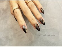 シンプルネイル～ニュアンスネイルなど幅広いアートをご対応！