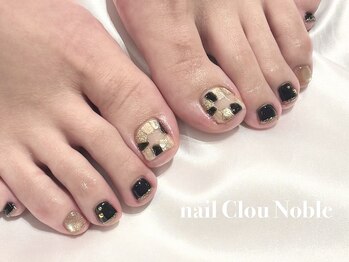 ネイルクルーノーヴル(nail Clou Noble)/大人フットデザイン