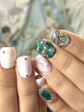 ウズ(UZU)/チグハグネイル