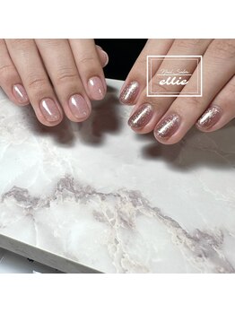 エリー(ellie)/ちぐはぐネイル