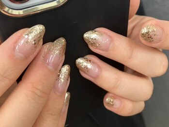 ネイルサロンラポール 江別店の写真/上質ネイルをリーズナブルにご提供★ラメグラ・ホログラで綺麗に見えるお手元へ！初ネイルにもおすすめ♪