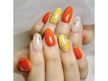 モアネイル(more nail)の雰囲気（定額デザインのミモザネイル）