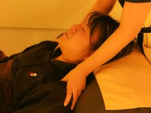 ヘッドミント 京都祇園店/ドライヘッドスパ施術（肩）