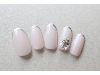 スリー 自由が丘(THREE)/華やか♪ビジューネイル