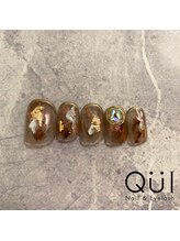 クワイ(Qui)/スタッズニュアンスネイル