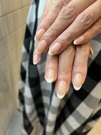 王道白フレンチネイル