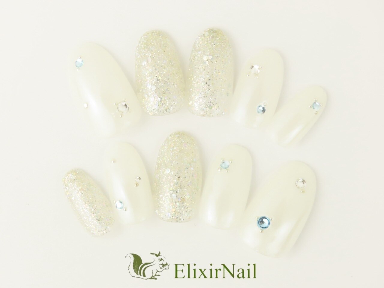 2025年秋トレンド】ホワイト ワンカラーのネイルデザイン集