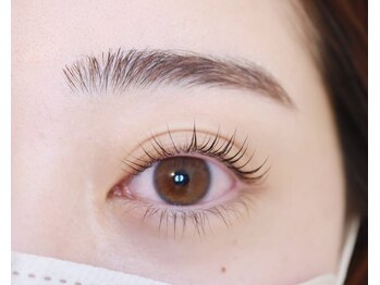アグレアーブルの写真/【一重・奥二重・生え癖も解消】圧倒的なキャリアが創る、あなただけのオーダーメイドまつげパーマ。