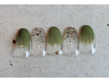 ネイルサロン エムズ(Nail Salon M's)/カーキとラメでオシャレに