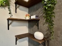 BRUSH/アロマが香る落ち着いた空間