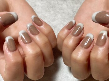 フーア(fu-a’)/ブラウン×ホワイトフレンチ