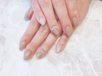 ブレスネイル(brace Nail)/ブライダルにもオススメ。