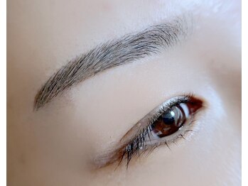 土曜日のクジラ 黒崎店/眉毛スタイリング 女性