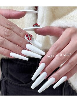 ヨーリ(YooLi)/白ネイル