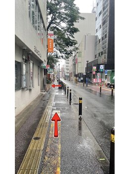 ミルズ 天神店(MillS)/郵便局の横を通ります!