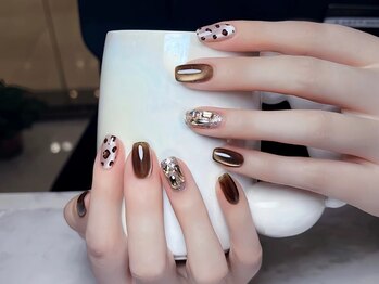 Lumi Nail 大宮東口店 ～韓国ネイル・ワンホンネイル・スカルプネイル～/ヒョウ柄ネイル
