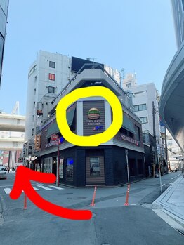 スンダリ(Sundari)/フレッシュネスバーガーを左へ