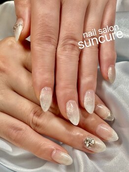 サンキュア(suncure)の写真/上品シンプル&オシャレな指先に♪オフィスネイル～普段使いまでライフスタイルやお好みに合わせてご提案◎