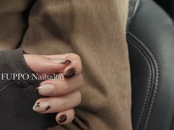 brown　nail