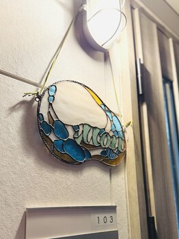 ムー(Mou)/ステンドグラスの看板