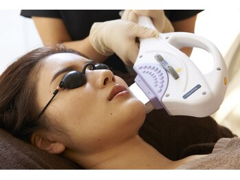 スペシャルケアアンド脱毛 ユーバイカインド(u by Kind)/お顔の最新スピード脱毛