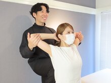 フレッチャ(FRECCIA)/大胸筋のストレッチ